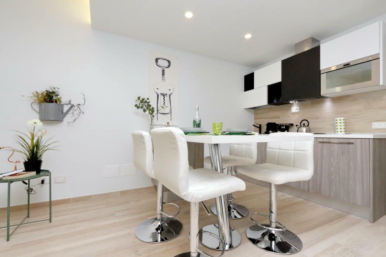 Appartement Green Terraced Apartment. 3 Stops From Colosseum *